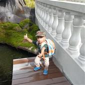 nư