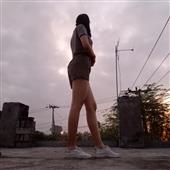 Mo
