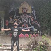 Tr