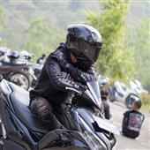 Xi